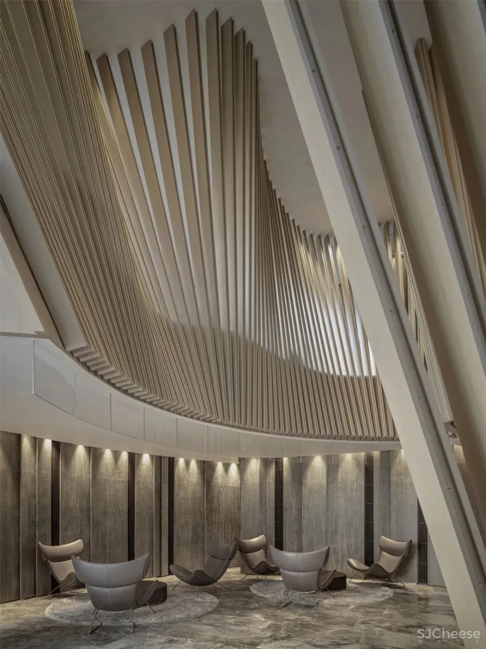 罗灵杰 龙慧祺:香港将军澳蓝塘傲会所 K11周大福