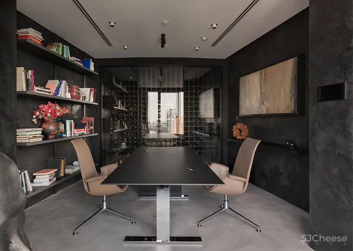 简约单身公寓,让生活充满质感而不受束缚 Sergey Makhno Architects