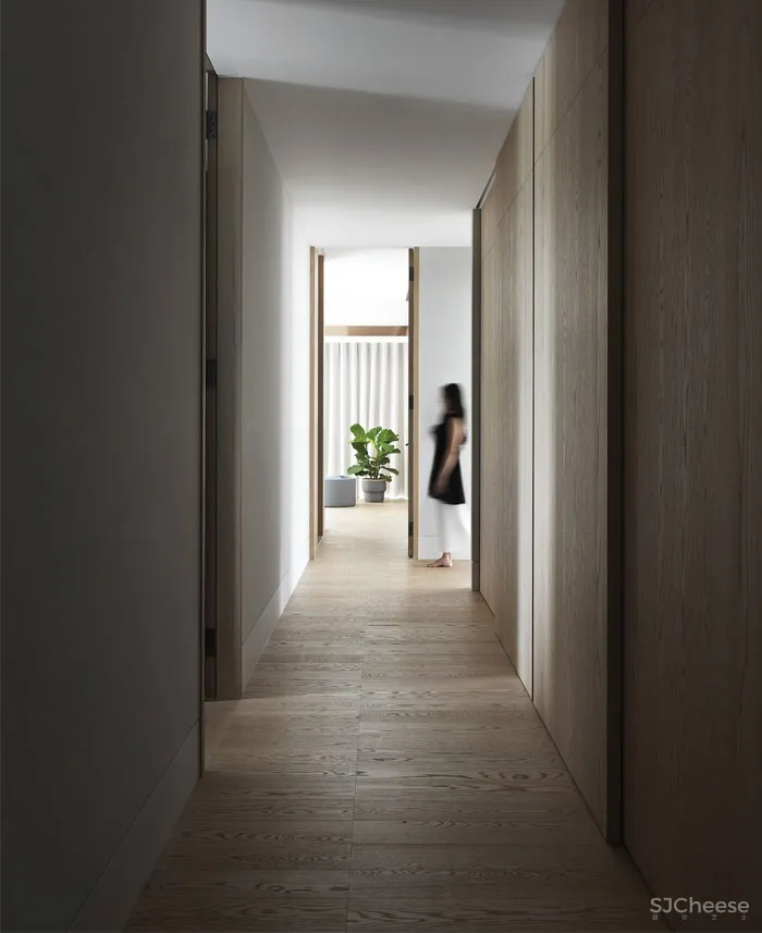 高层住宅楼内的公寓 MoleDesign