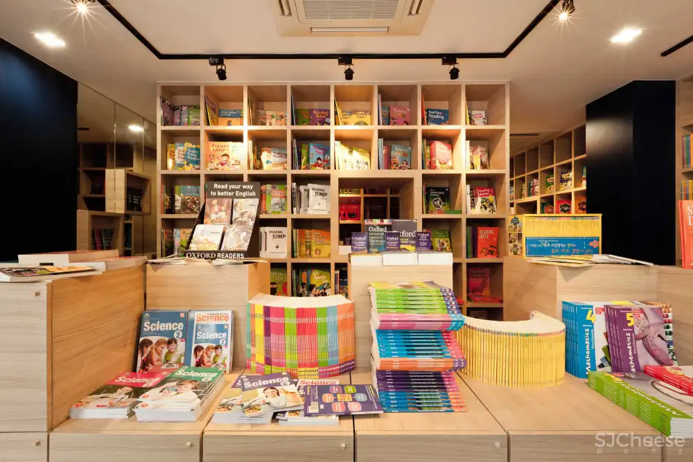 por wor inter bookstore