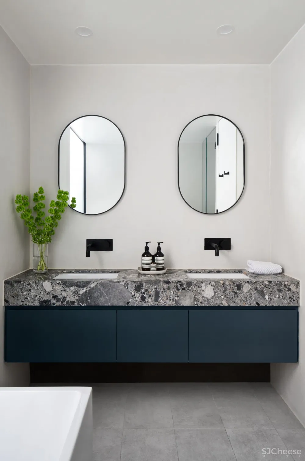 Cera Stribley | Commercial Road , 自然光线对建筑的重要性