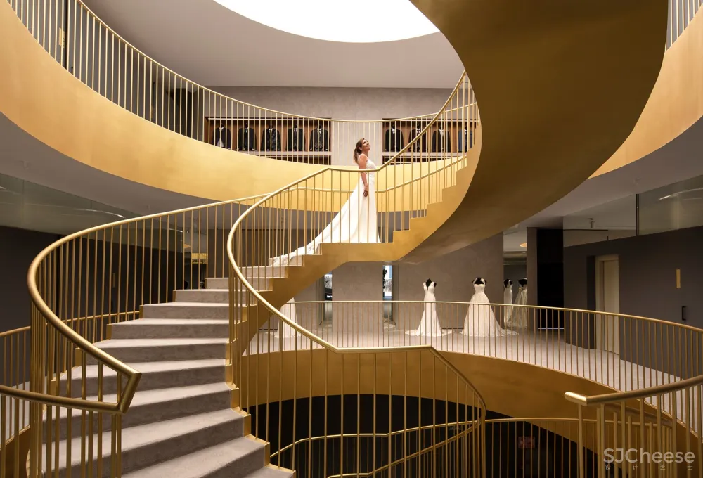 西班牙·SEDKA NOVIAS高级婚纱店 Pablo Muñoz Payá Arquitectos