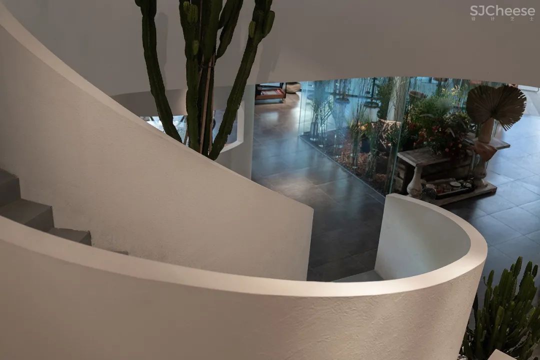 530m²东成西就复合餐厅 埂上设计