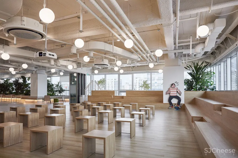 像儿童乐园的办公室 再造设计