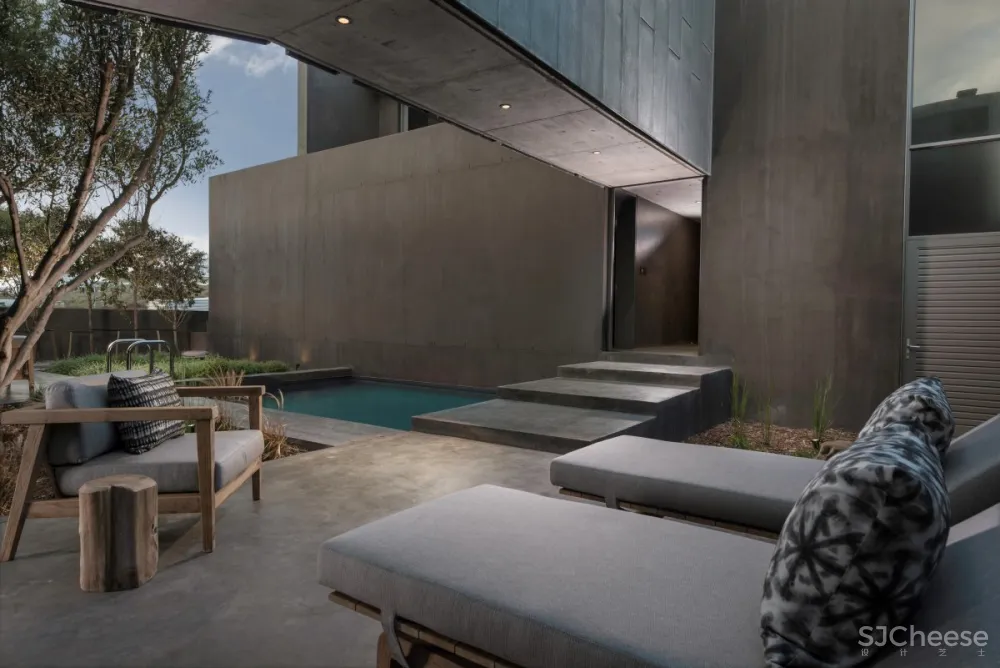Gavin Maddock | Olive Tree Villa , 现代豪华的海滨别墅