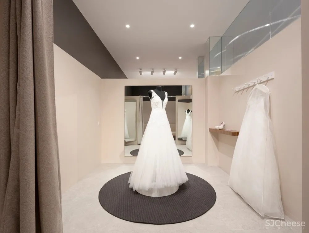 西班牙·SEDKA NOVIAS高级婚纱店 Pablo Muñoz Payá Arquitectos
