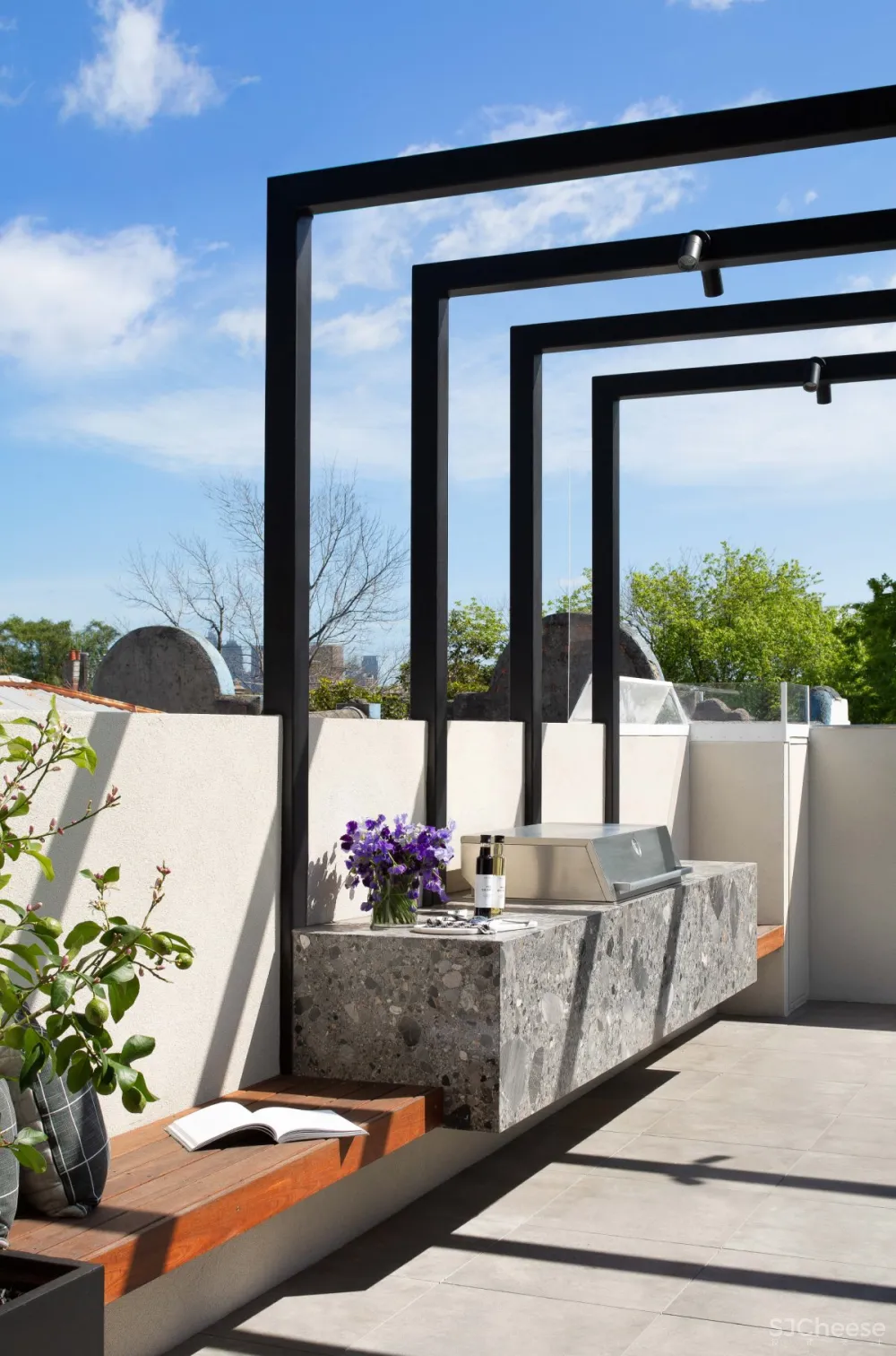 Cera Stribley | Commercial Road , 自然光线对建筑的重要性