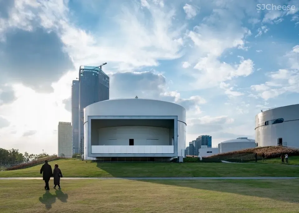 上海油罐艺术中心” ，一个无边界的美术馆 OPEN