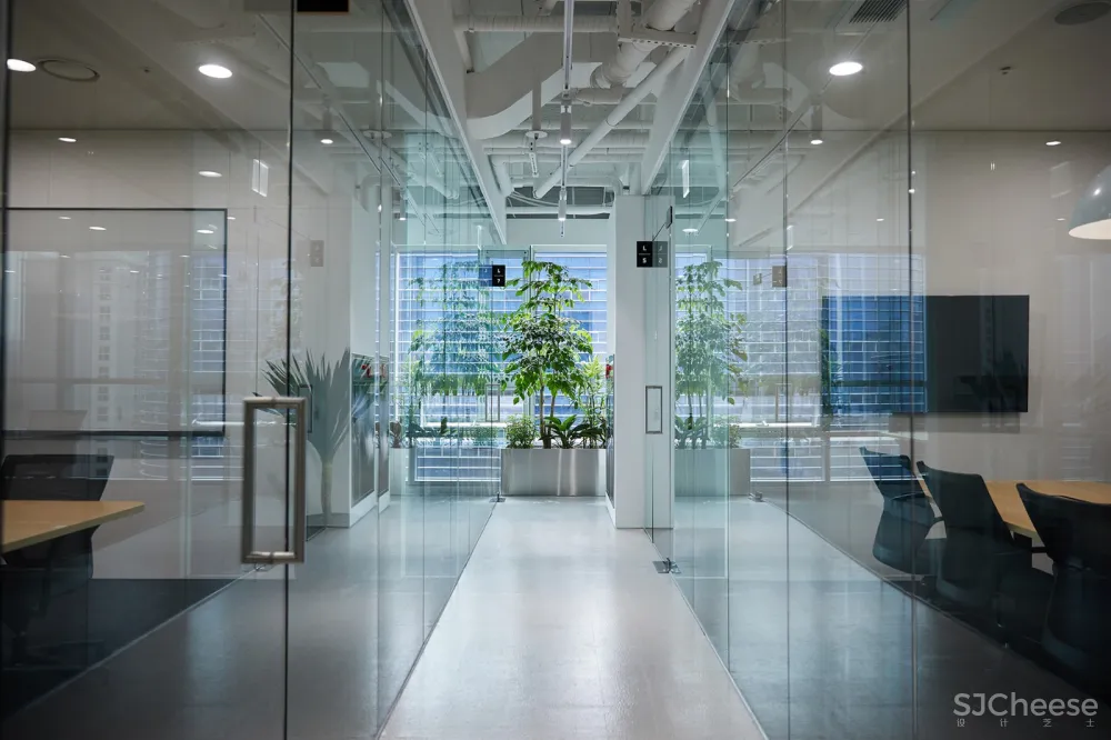 像儿童乐园的办公室 再造设计