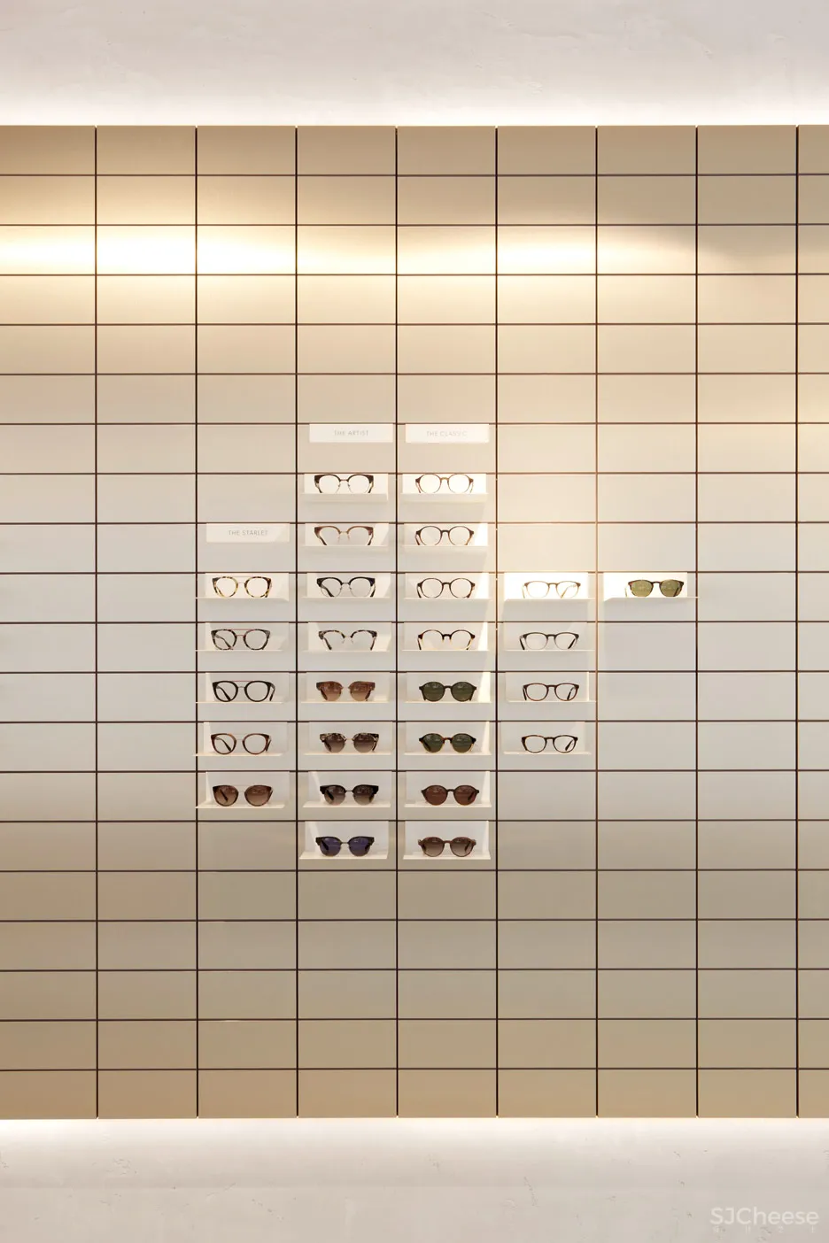 Viu eyewear creates gallery-like space for its Vienna flagship store