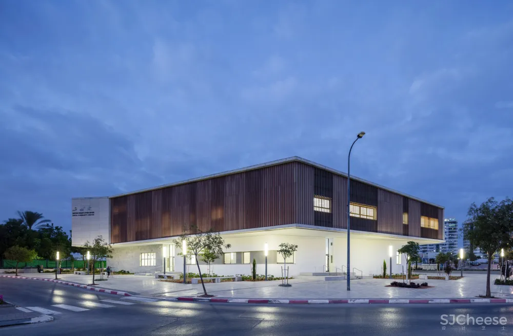 Rehovot Community Center Kimmel Eshkolot Architects