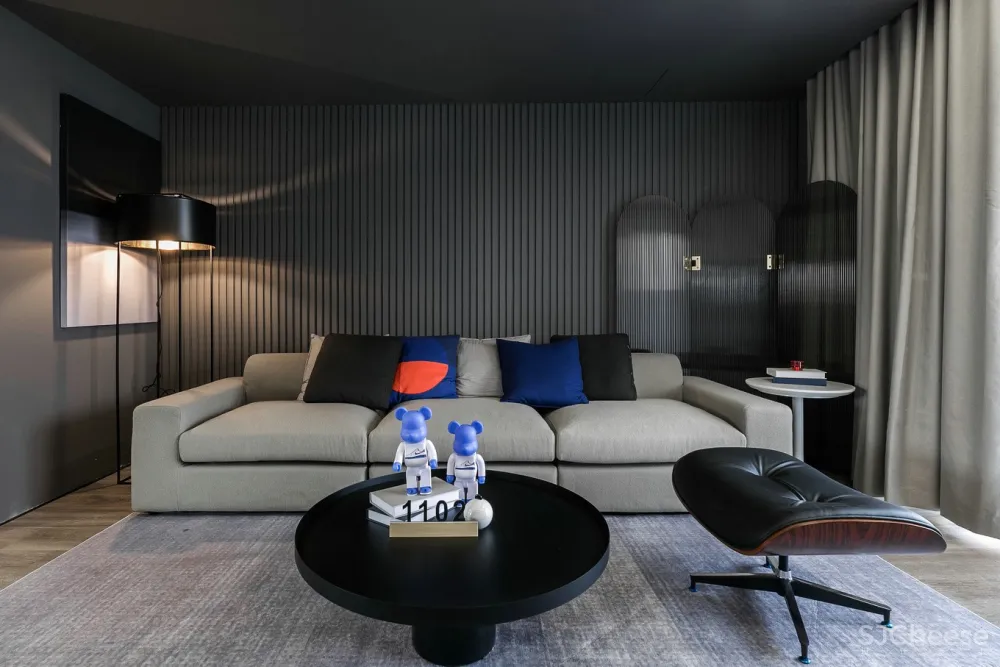 砸掉120万楼板,造出玻璃栈道 FF空间设计