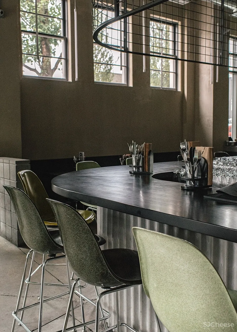 高级的轻食餐厅设计,朴实自然却又质感十足 September and Interiors