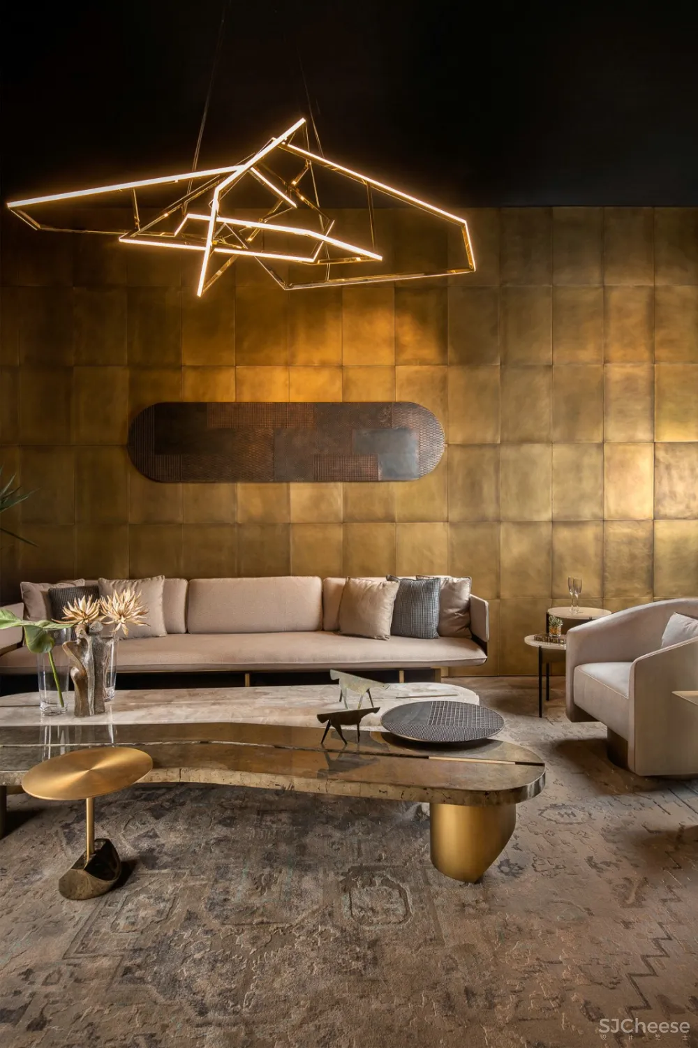 硬核奢雅住宅，感知金属质感的魅力！