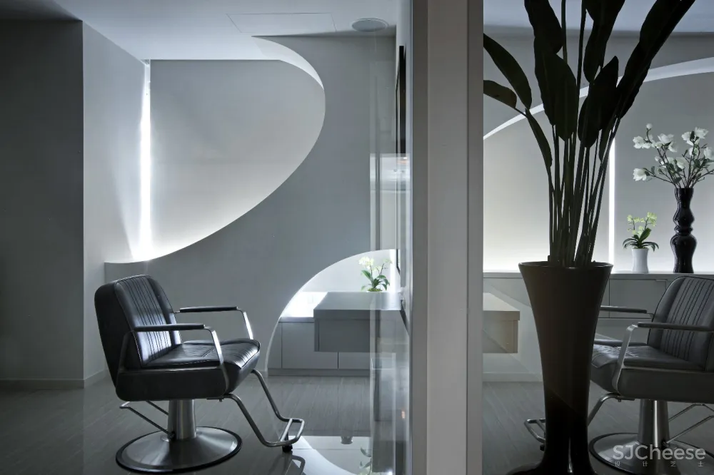 黄金旭 诺本蕬健发中心