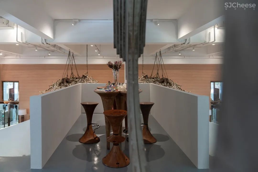 530m²东成西就复合餐厅 埂上设计