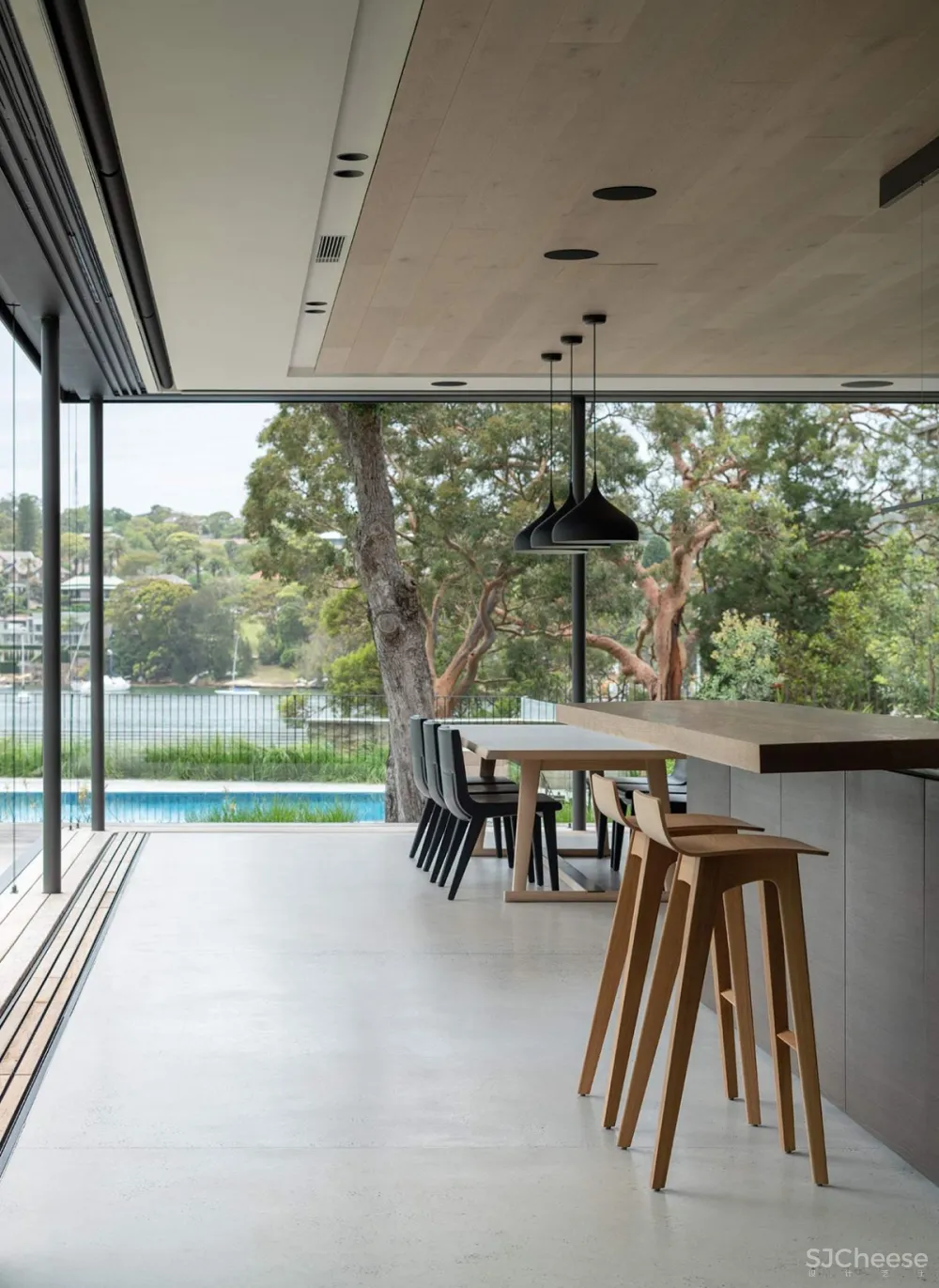 Hare & Klein | Woolwich House , 当代家庭住宅的远景