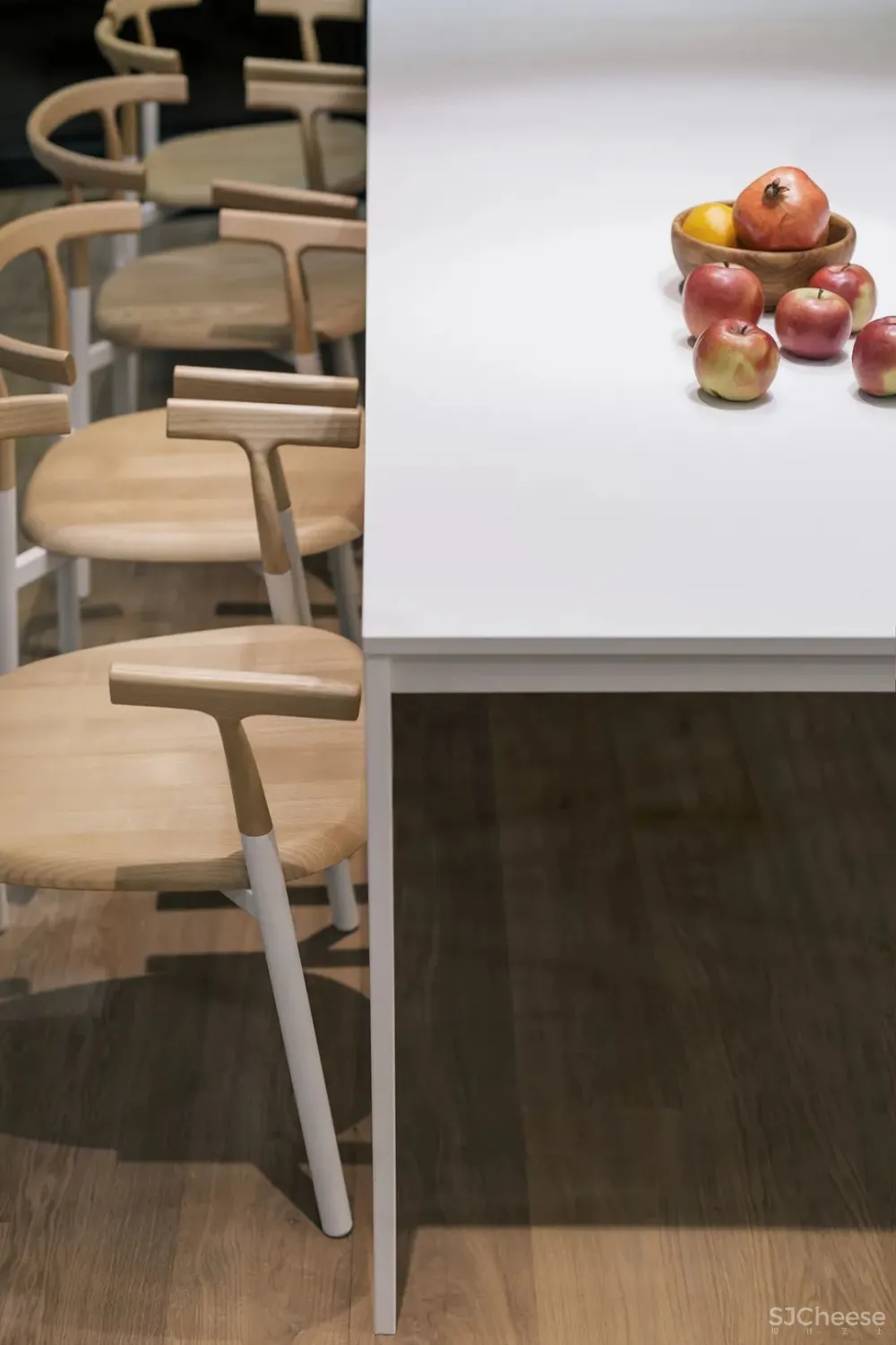 212㎡复式住宅,简约有质感! Sergey Makhno