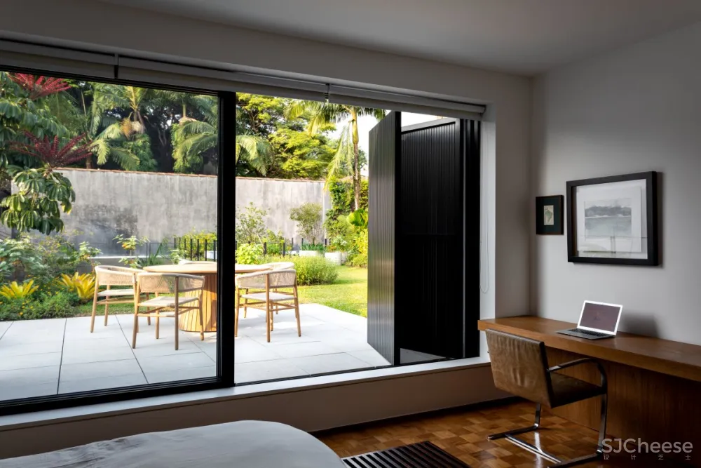 CR2 Architecture | Jacupiranga House , 现代明亮开放的绿色住宅