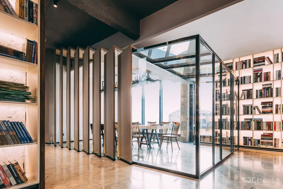 广东中山旧工厂改造的销售中心︱汤物臣·肯文