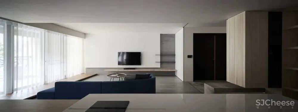 一条木质人行道贯穿公私区域,家还可以这样分 虫点子设计