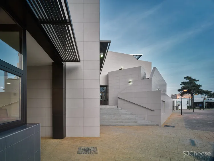 Circulo Mercantil Industrial体育中心 Manuel Quijano Vallejo