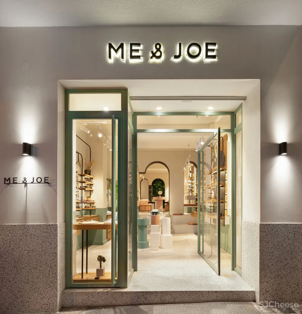 这家眼镜店告诉你,怎么把门做成橱窗 Urban Soul Project