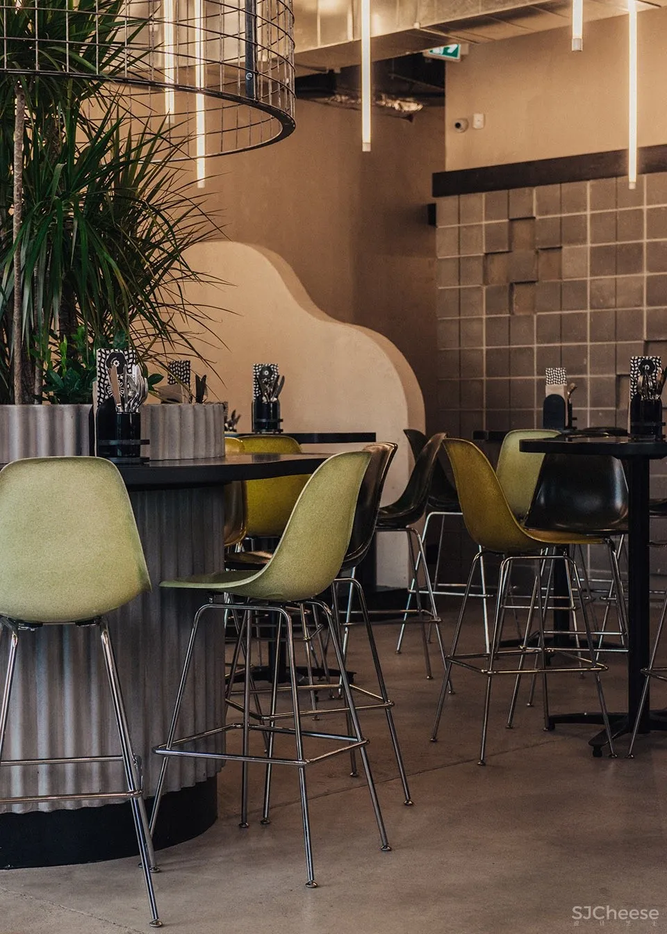 高级的轻食餐厅设计,朴实自然却又质感十足 September and Interiors