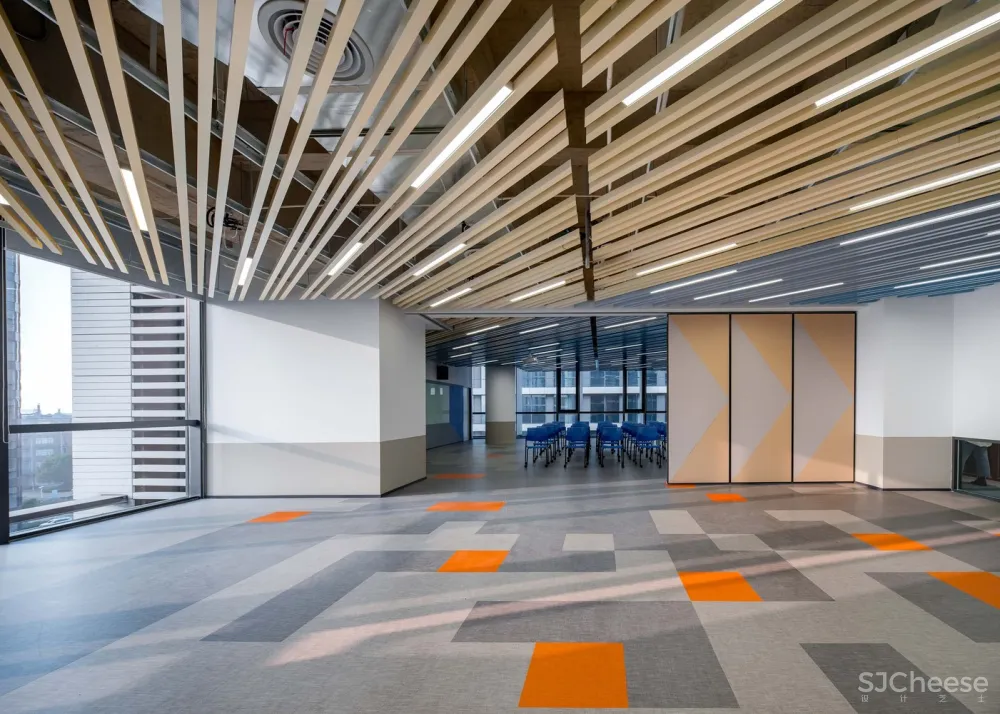 上海·“马克华菲”服装公司总部办公空间 研趣品牌