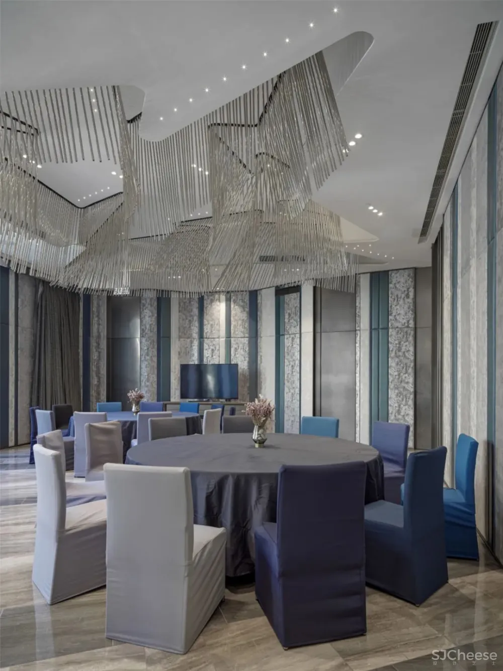 罗灵杰 龙慧祺:香港将军澳蓝塘傲会所 K11周大福