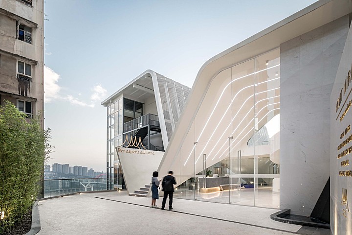 重庆印制一厂山鬼精品酒店改造 寻常设计