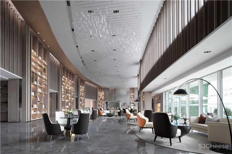 品辰设计 | 探索设计与光影共生的艺术空间 x 绿地艺展中心