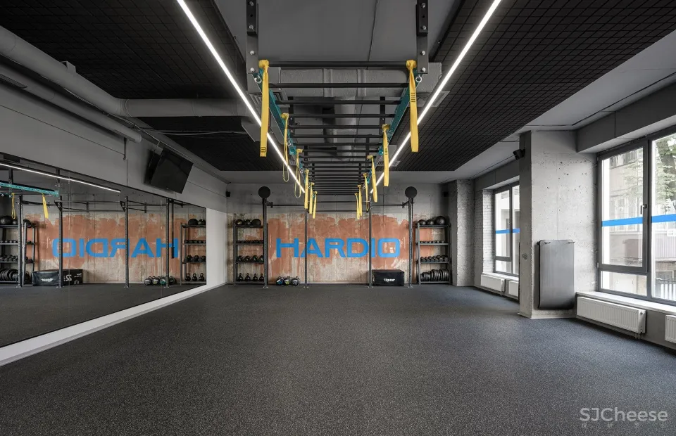 健身中心设计致敬自然,融入现代 balbek Bureau