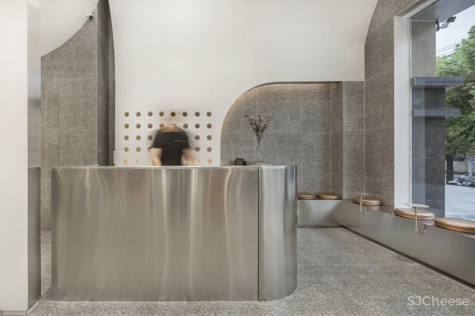 晓春烤吧绿色米兰广场店 多么工作室