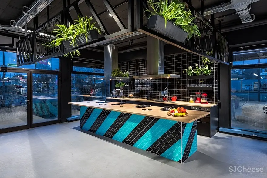 Solera Supermarket / Masquespacio