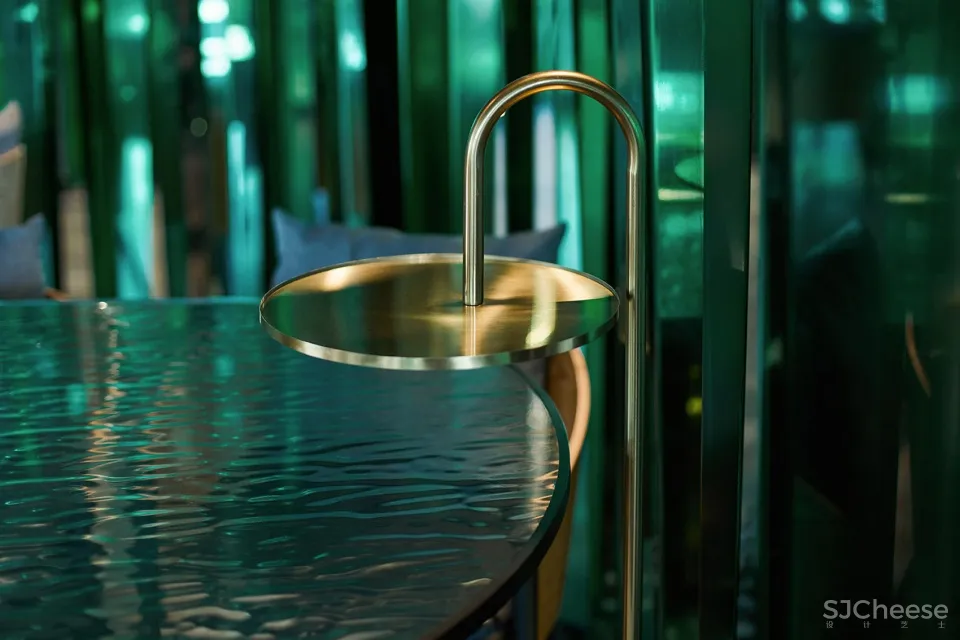 480㎡广州凤园椰珍餐厅·椰子鸡火锅 谢几点设计事务所