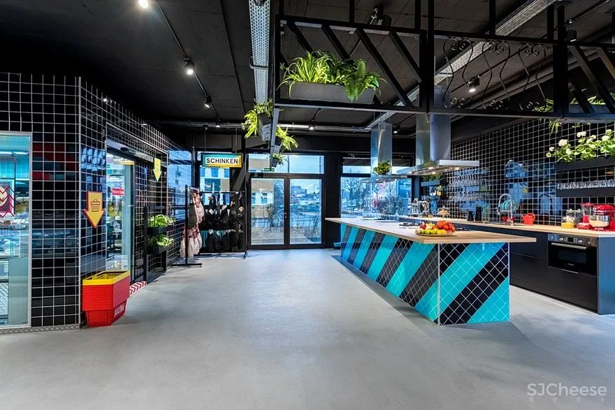 Solera Supermarket / Masquespacio