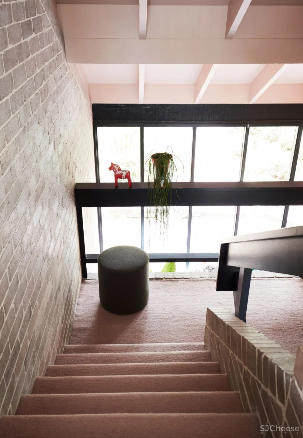 Amber Road | Polychrome House , 现代色彩丰富的艺术之家