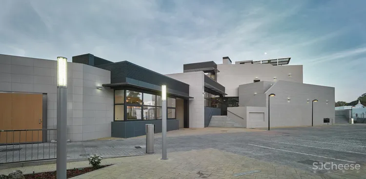 Circulo Mercantil Industrial体育中心 Manuel Quijano Vallejo