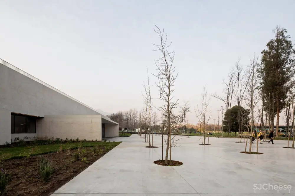 The Saint George College’s Gymnasium Gonzalo Mardones V Arquitectos