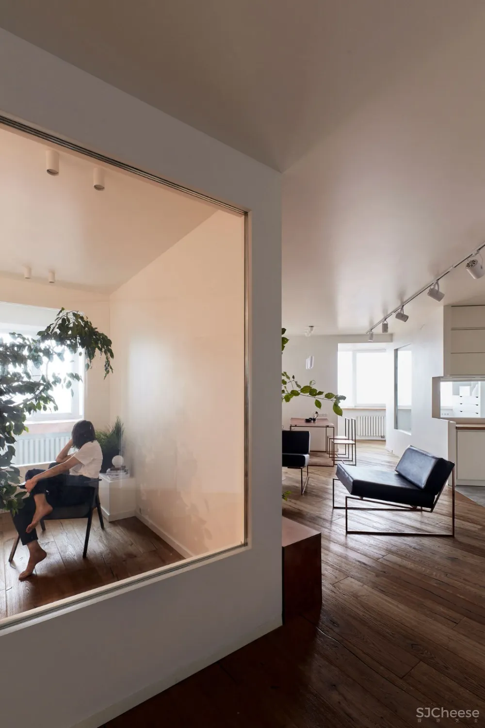 远离喧嚣·莫斯科极简住宅 Ruetemple Studio