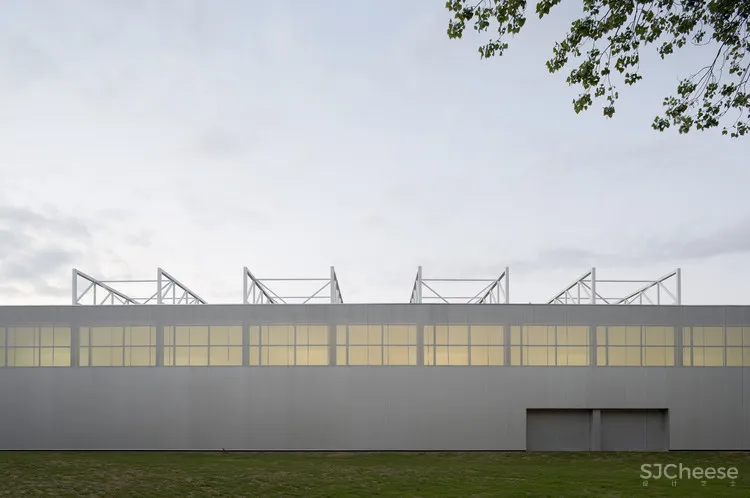 New Sports Buildings in Olot BCQ arquitectura
