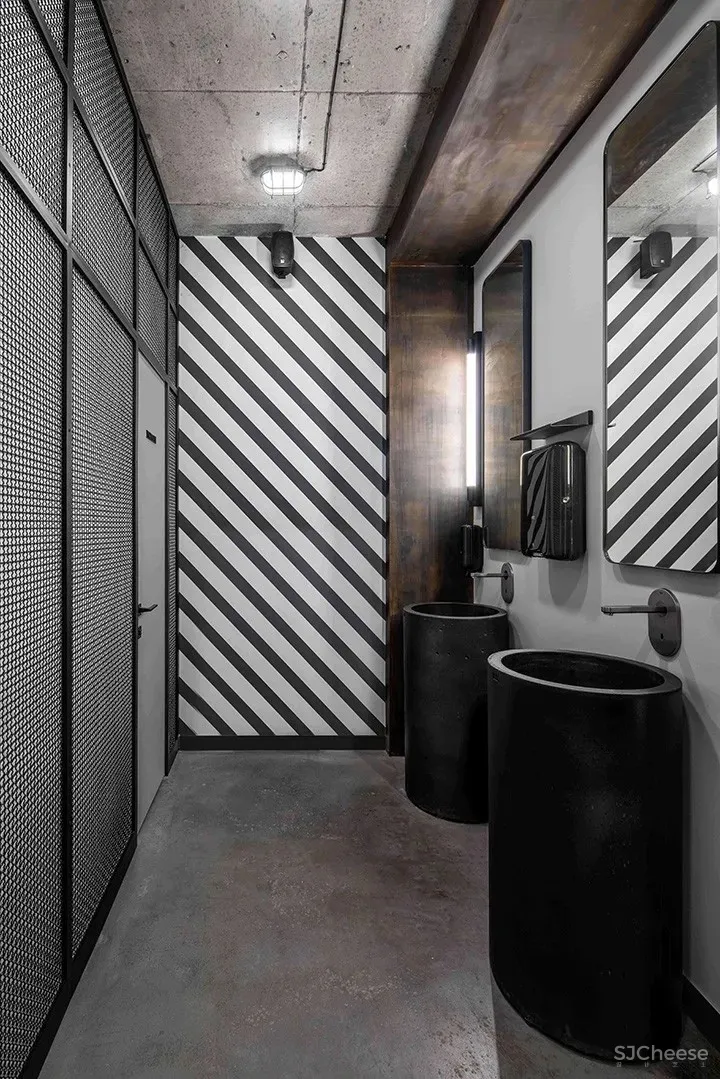 物流软件Logity乌克兰哈尔科夫办公设计 Studio Bondarenko Design