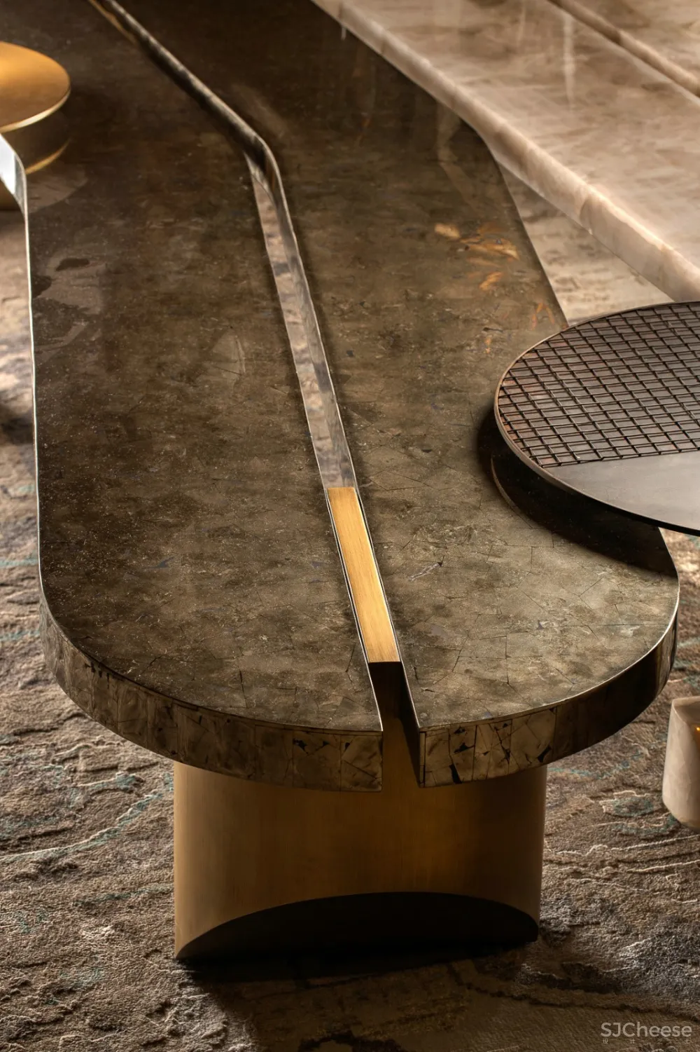 硬核奢雅住宅，感知金属质感的魅力！