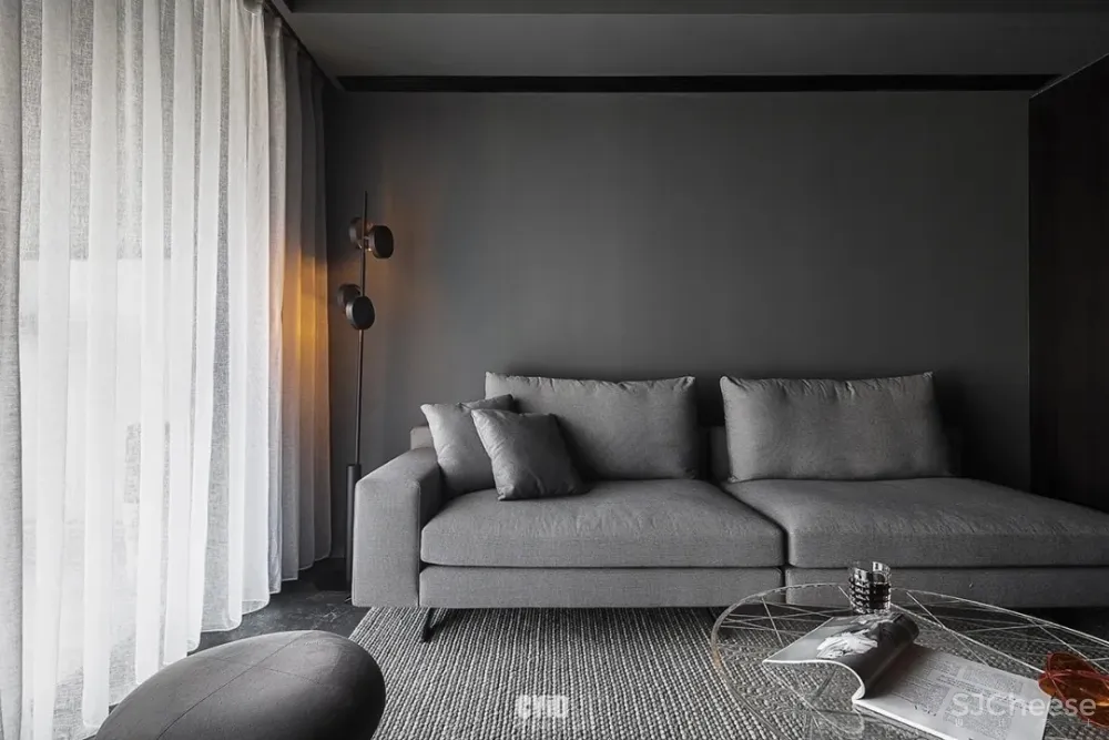 他家放荡不羁的暗黑系,让你再次为黑色沉迷 辰佑设计