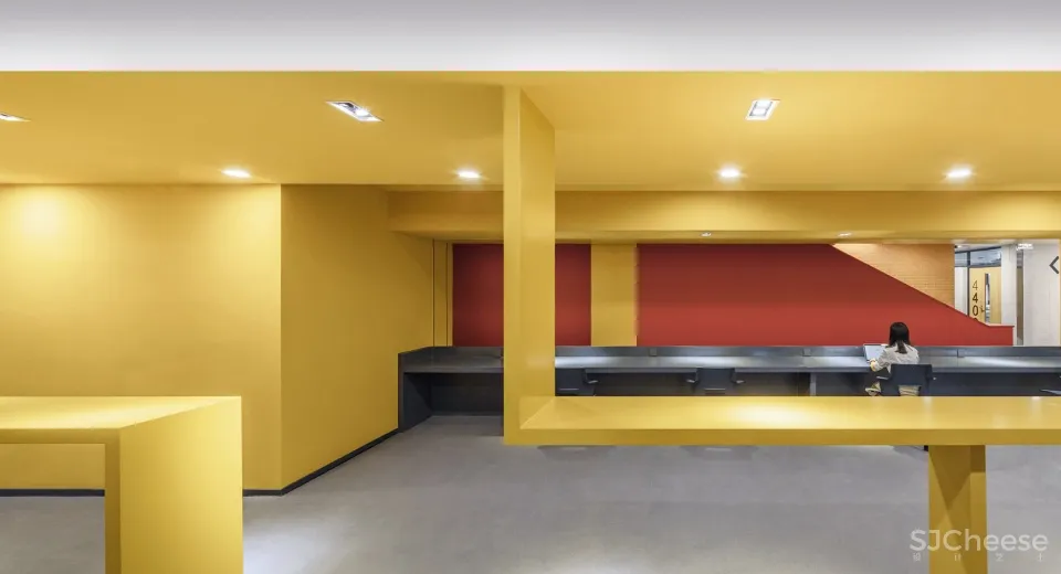 清华大学第四教学楼室内空间改造