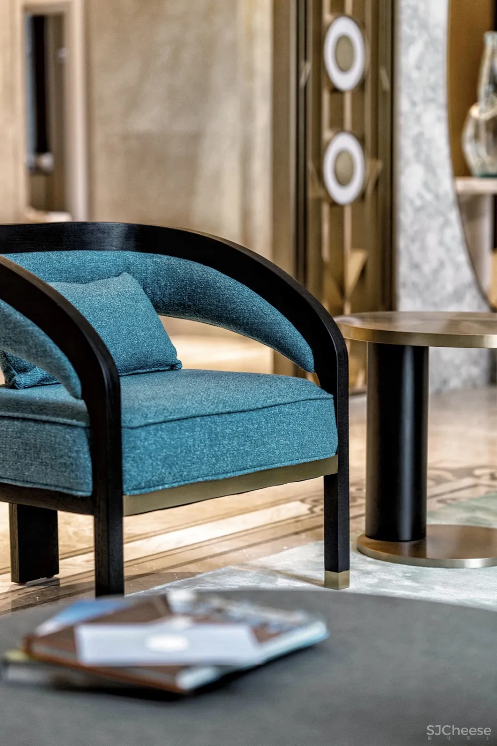 充满浪漫的阳光大宅在成都的私宅内低调呈现