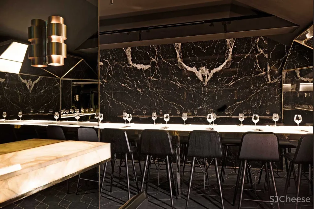 等你扛过了那段让你刻骨铭心的日子,你就知道设计其实由心