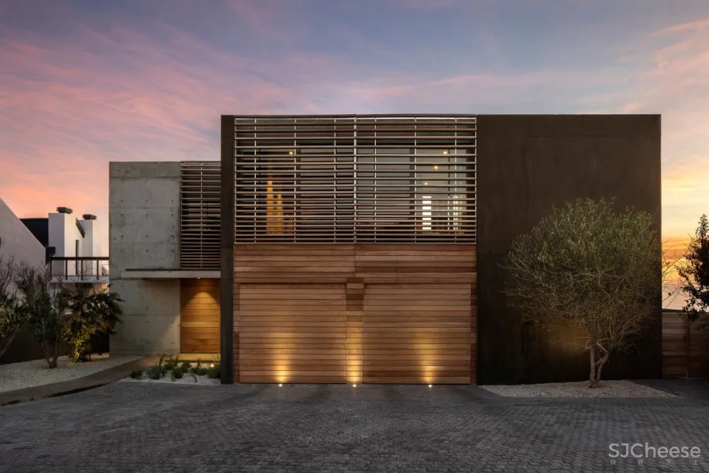 Gavin Maddock | Olive Tree Villa , 现代豪华的海滨别墅