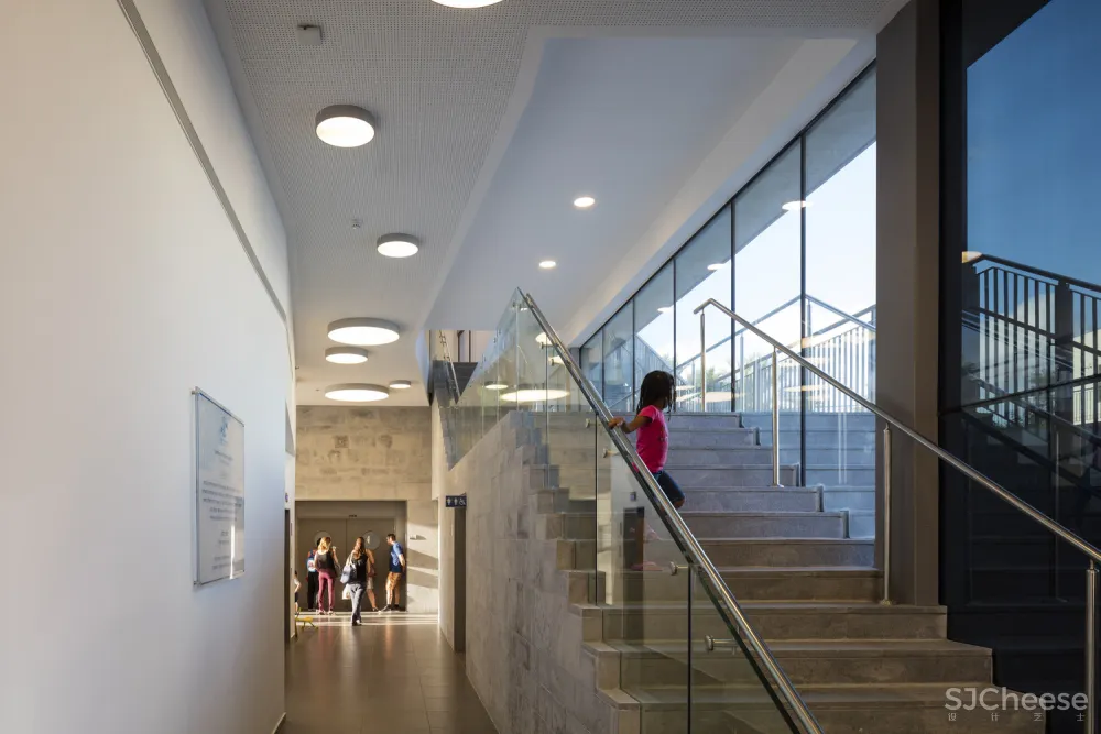 Rehovot Community Center Kimmel Eshkolot Architects